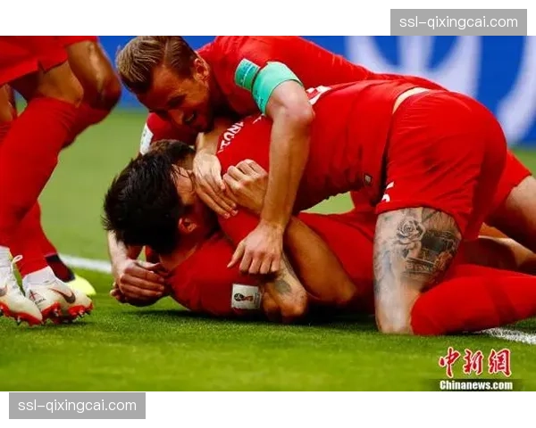 裁判委员会向各俱乐部重申，将严厉打击定位球防守中的隐蔽搂抱行为