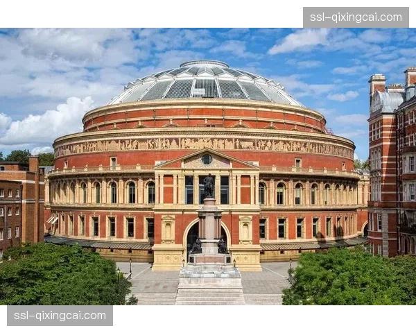 欧冠主题交响音乐会在伦敦皇家阿尔伯特音乐厅上演 欧冠主题交响音乐会在伦敦皇家阿尔伯特音乐厅上演