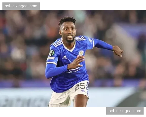 通讯：从领先到被逆转，保级关键战失利后莱斯特城更衣室的寂静十分钟